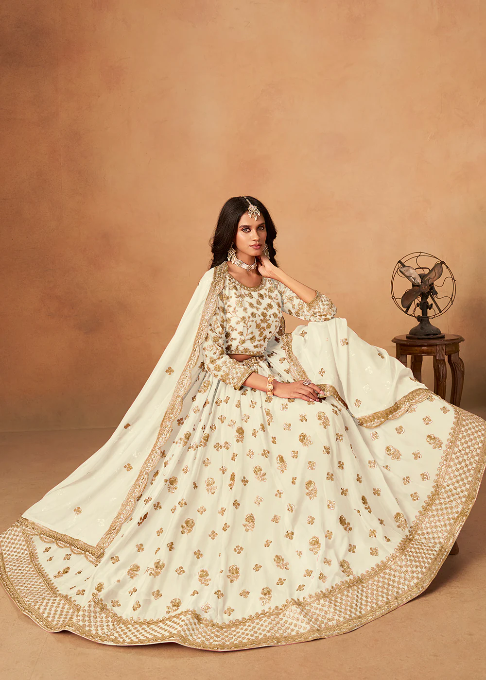 A Line Style Off White Wedding Wear Lehenga Choli - Image 4