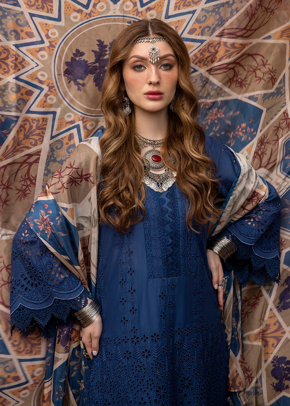 Adan's Libas Embroidered Lawn 2024 by Ayesha Zia | 5512 - Image 2