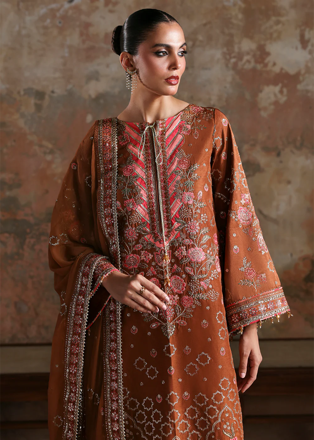Afsana e Silk Formals '25 by Emaan Adeel | AARZO - Image 2