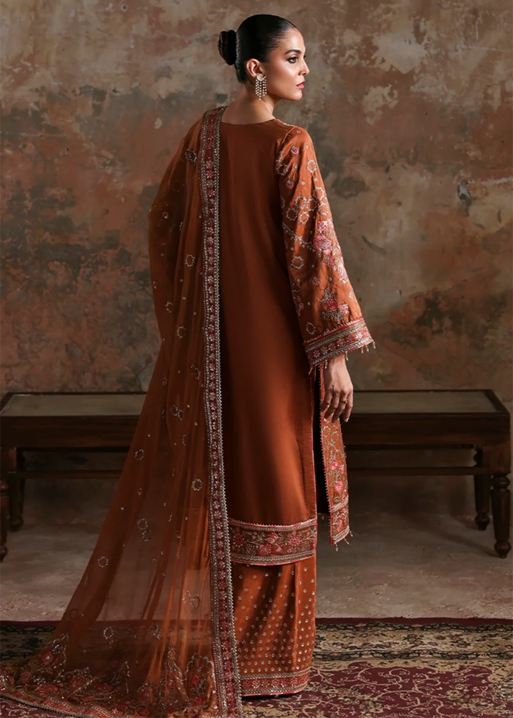 Afsana e Silk Formals '25 by Emaan Adeel | AARZO - Image 3