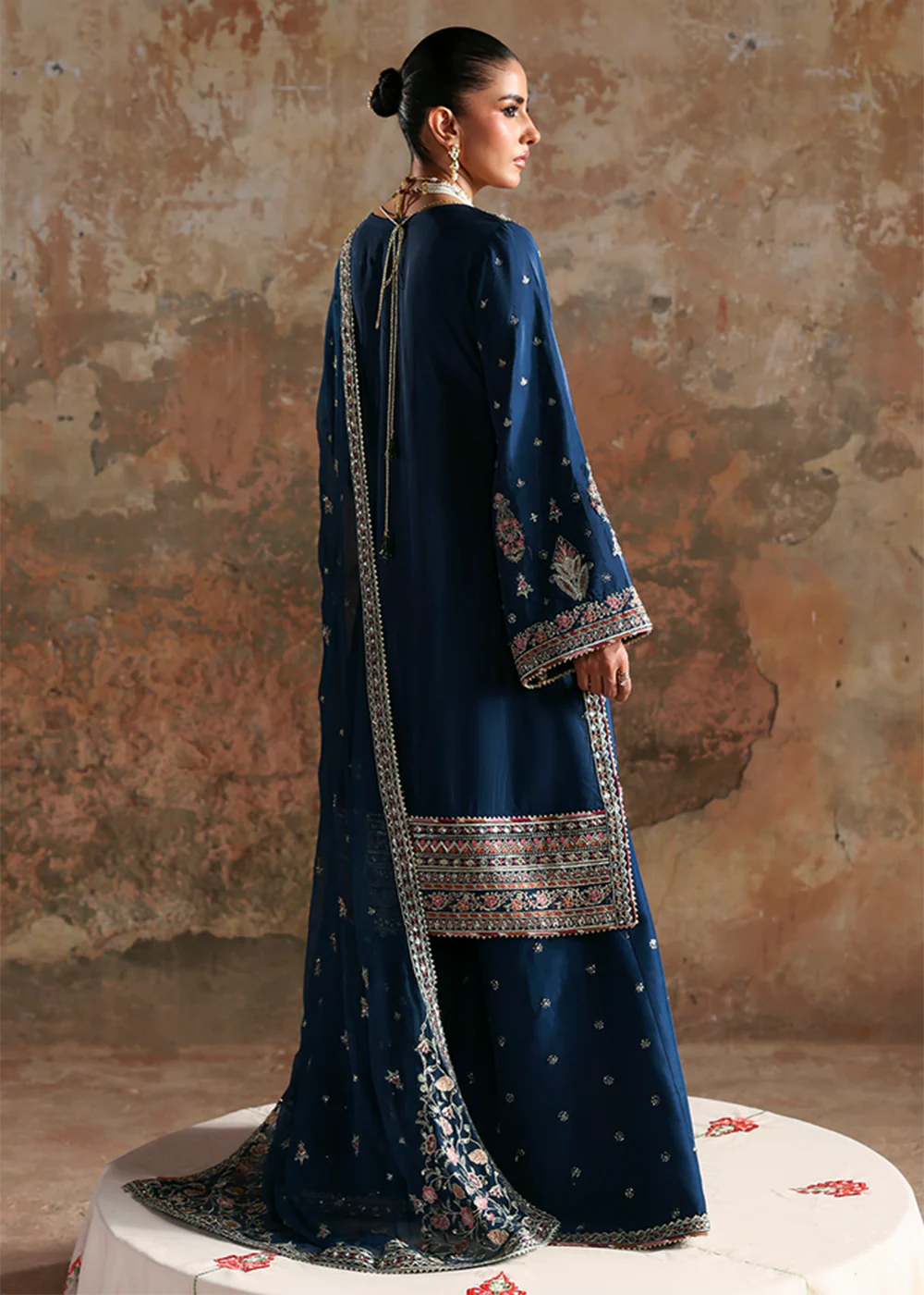 Afsana e Silk Formals '25 by Emaan Adeel | AFSAR - Image 3
