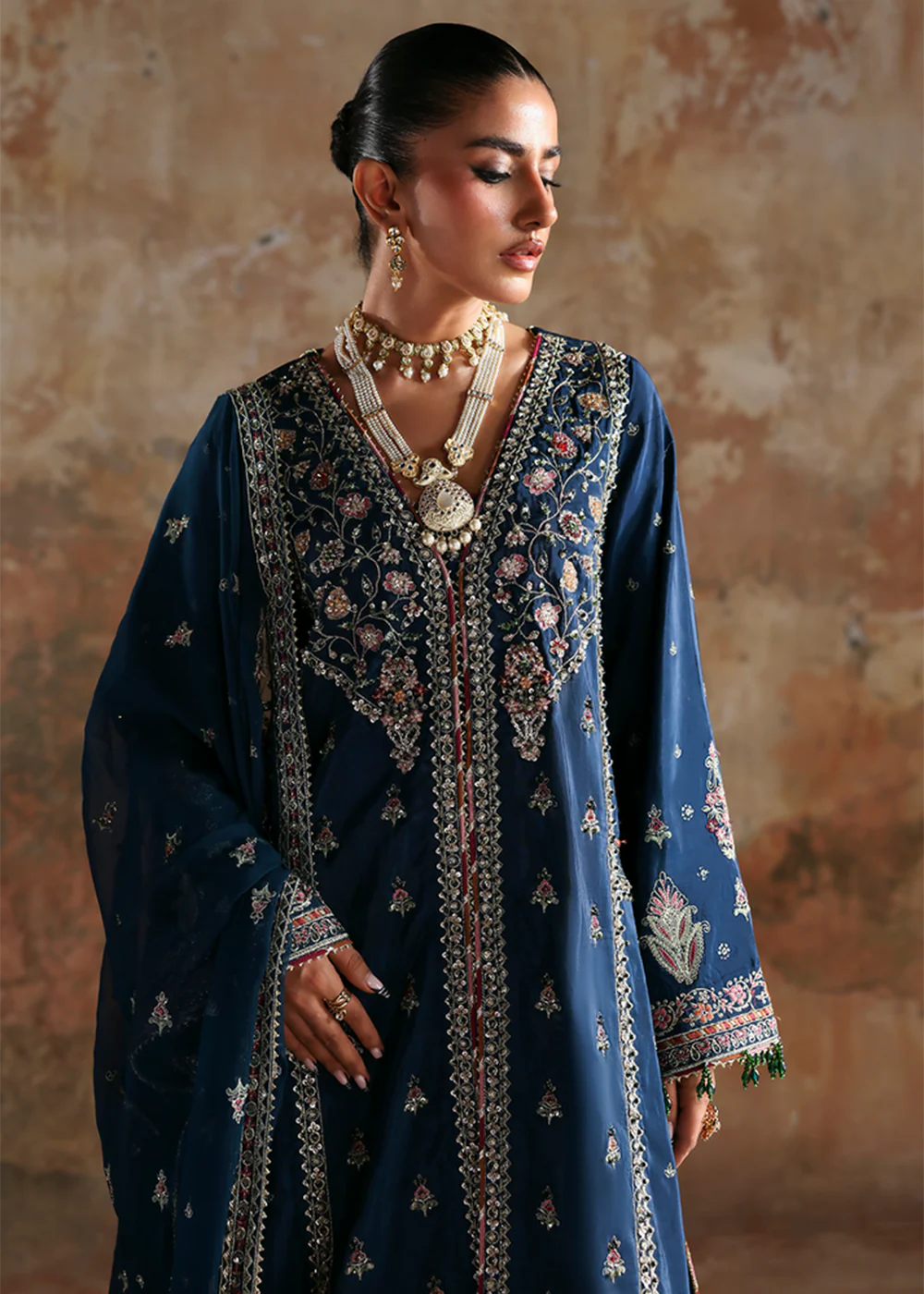 Afsana e Silk Formals '25 by Emaan Adeel | AFSAR - Image 4