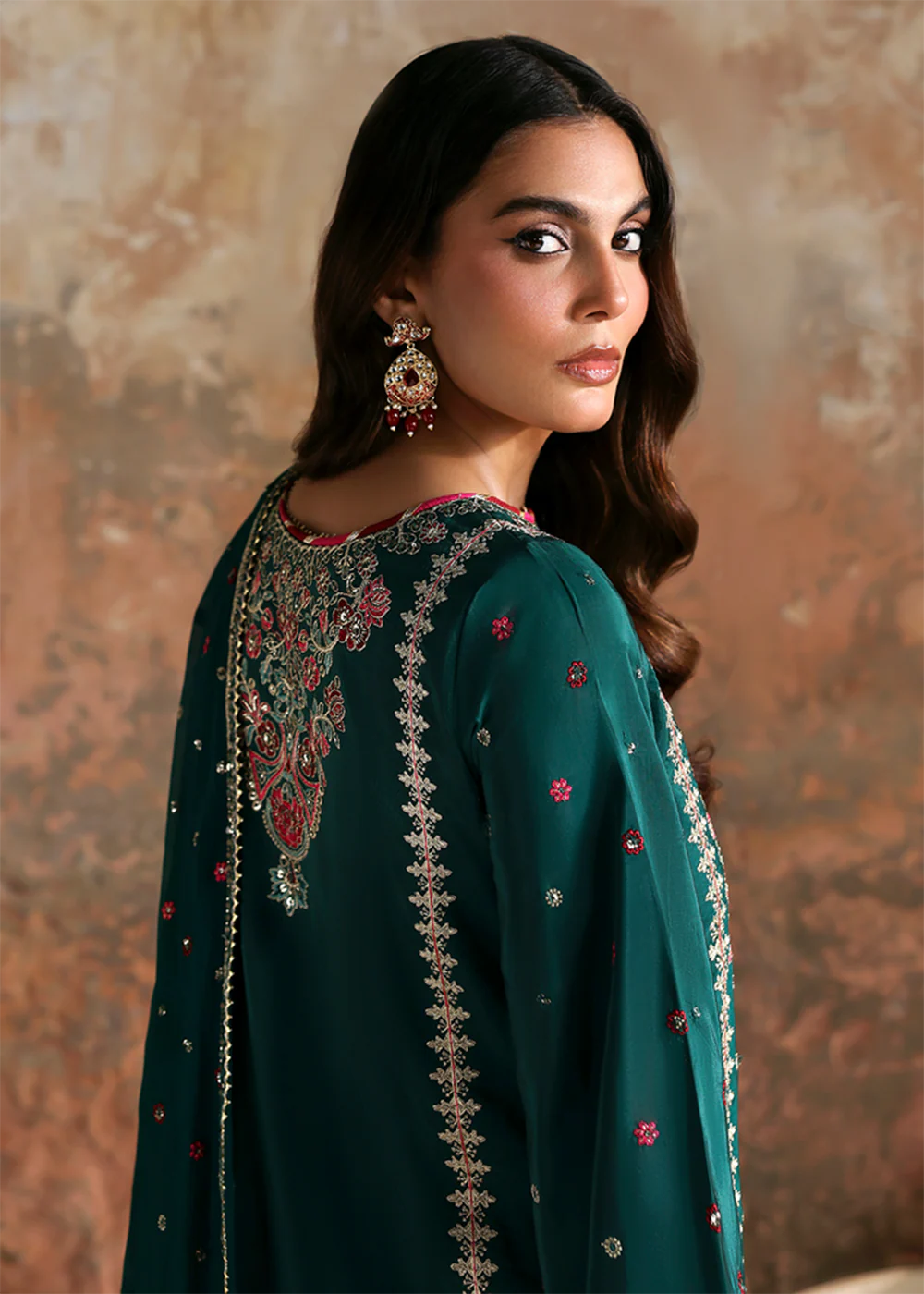 Afsana e Silk Formals '25 by Emaan Adeel | ZEHNASEEB - Image 6