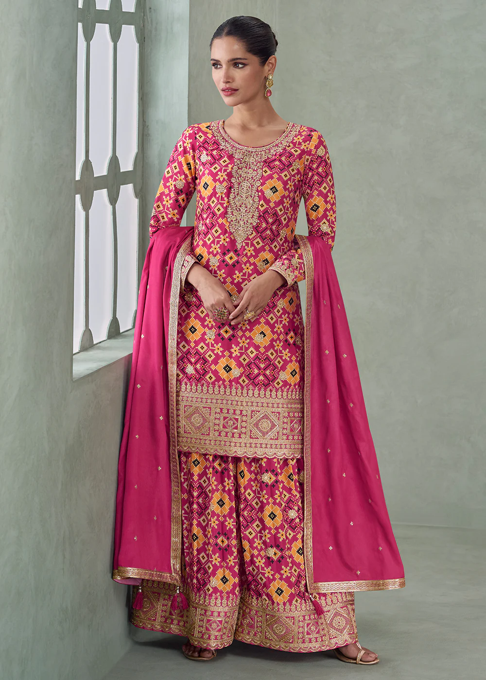 Bandhani Printed Pink Embroidered Palazzo Style Suit