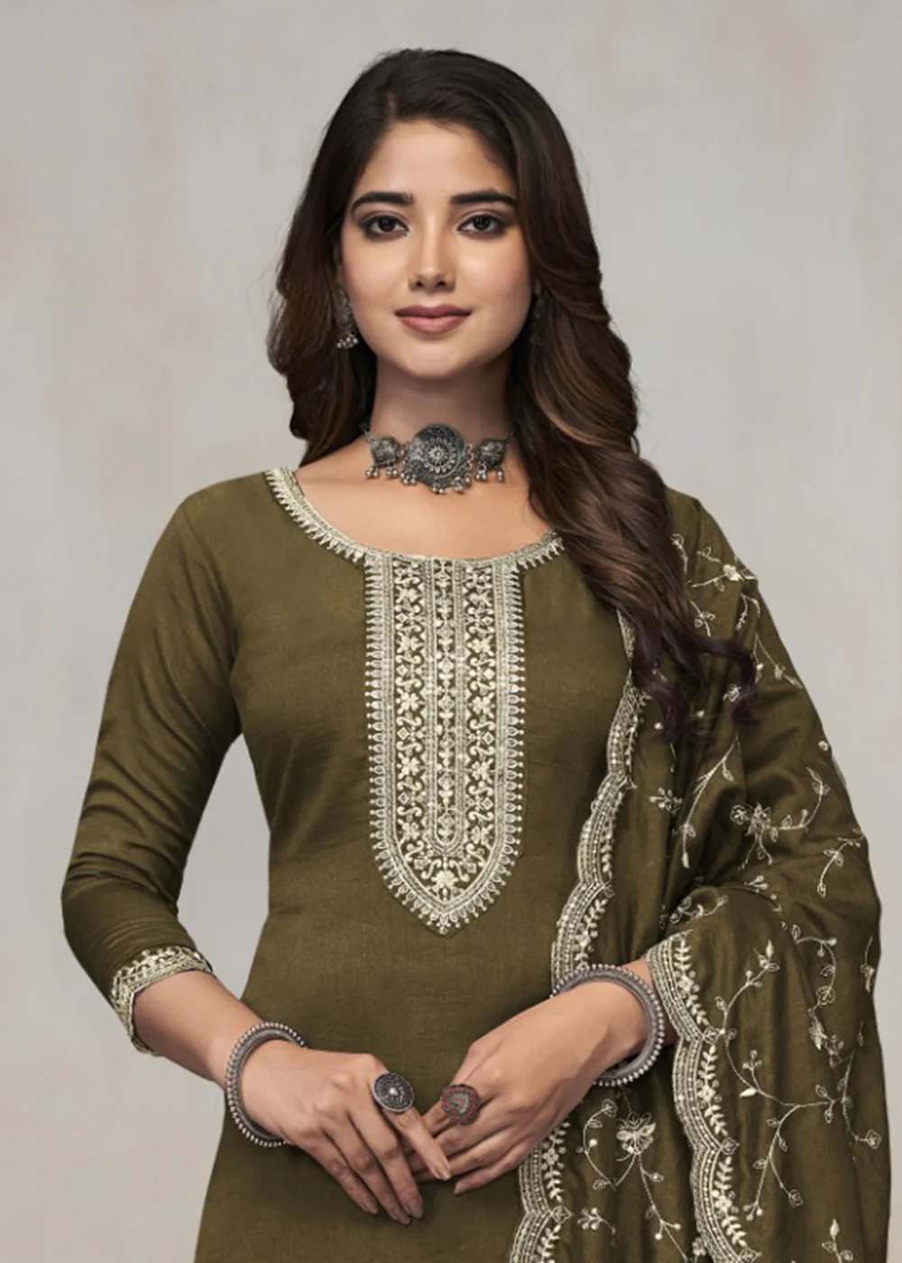 Beautiful Green Vichitra Silk Fancy Salwar Suit - Image 2