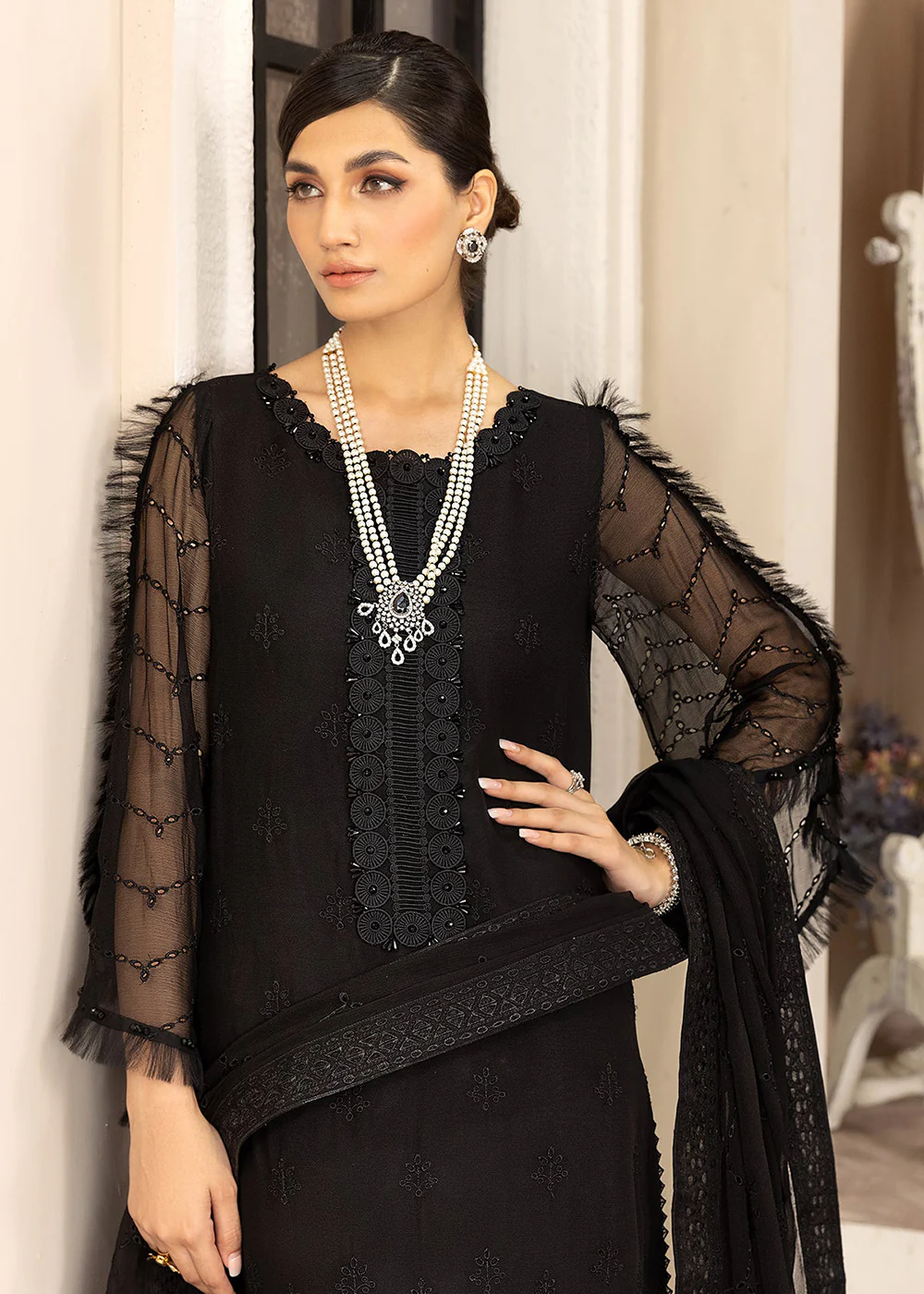 Black Formal Suit - Alizeh - Dhaagay Formals '23 - V02D10 - Anita - Image 10
