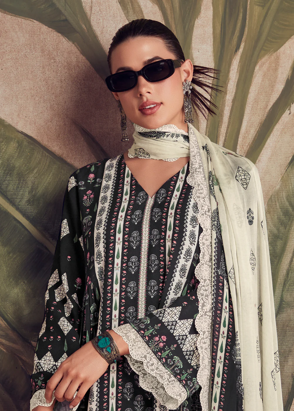 Black Pakistani Style Digital Printed Salwar Suit - Image 2