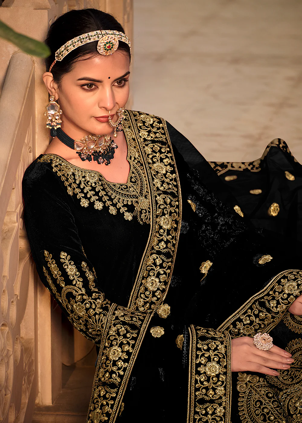 Black Velvet Front & Back Embroidery Wedding Anarkali Suit - Image 4