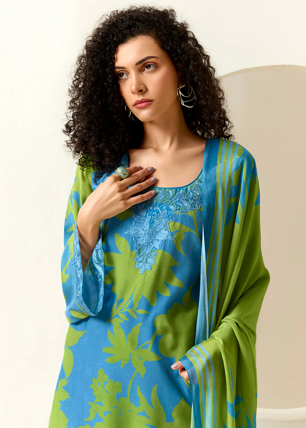 Blue Pure Muslin Floral Printed Trendy Salwar Suit - Image 2