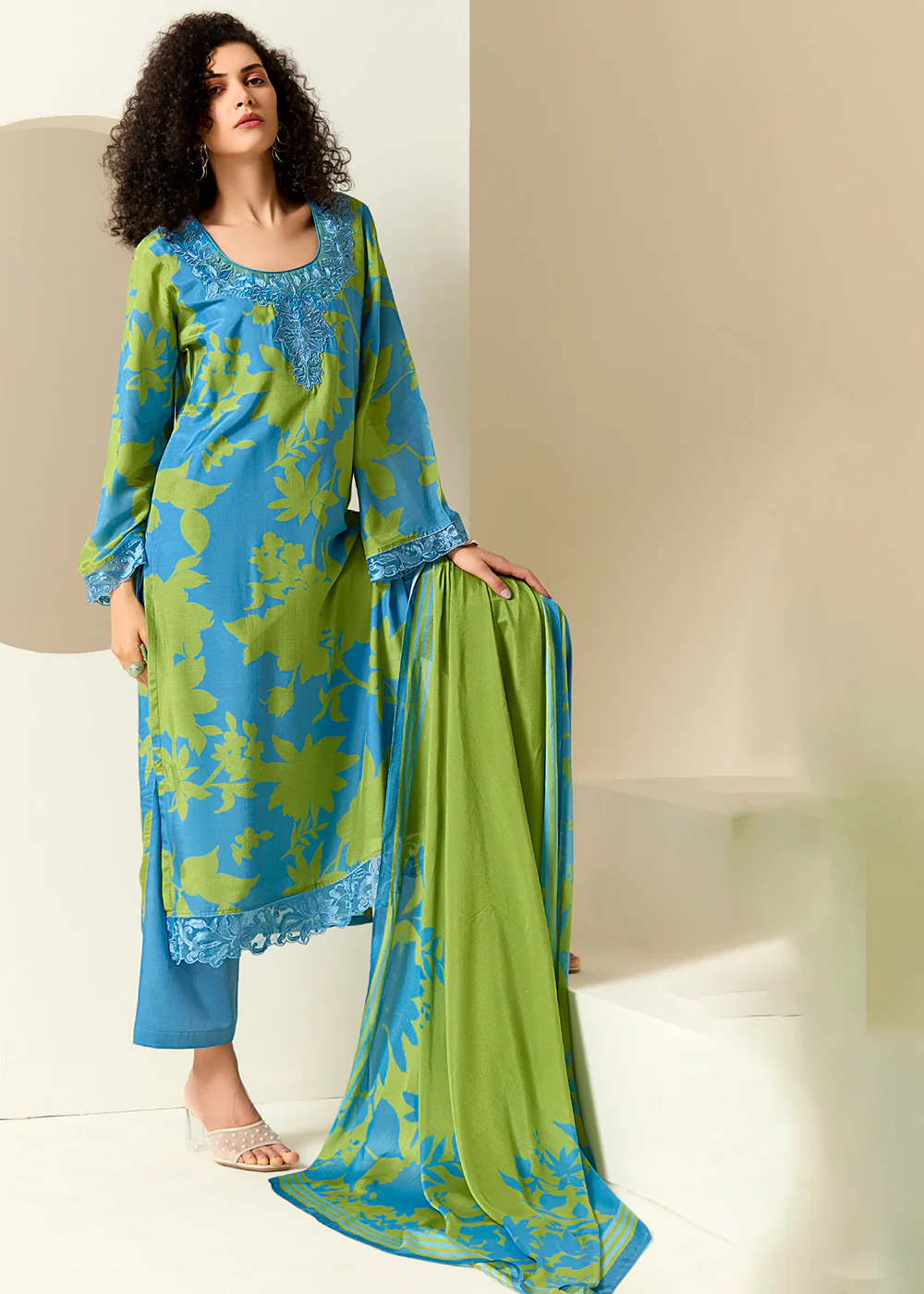 Blue Pure Muslin Floral Printed Trendy Salwar Suit - Image 4