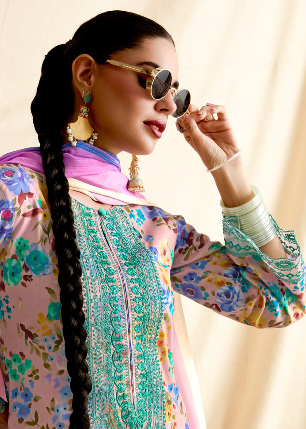 Blush Pink Pure Lawn Resham & Digital Printed Salwar Suit - Image 2