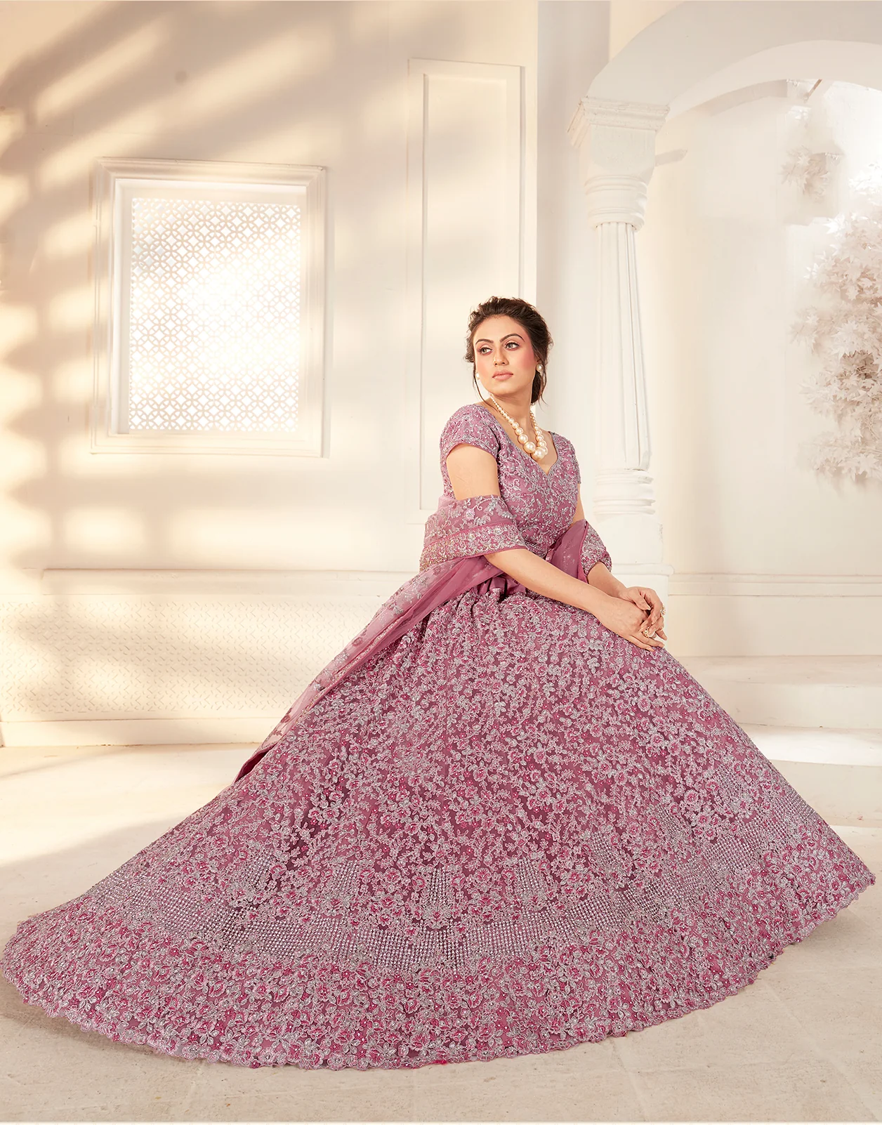 Bridal Mauve Pink Stunning Embroidered Lehenga Choli - Image 4