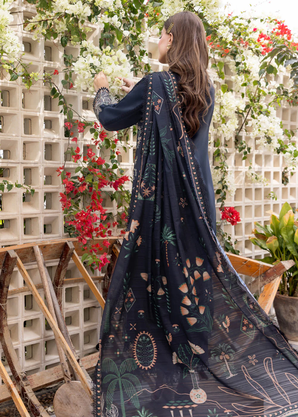 Carnation Luxury Festive Edit ’25 by Rang Rasiya | Liaro - Image 3