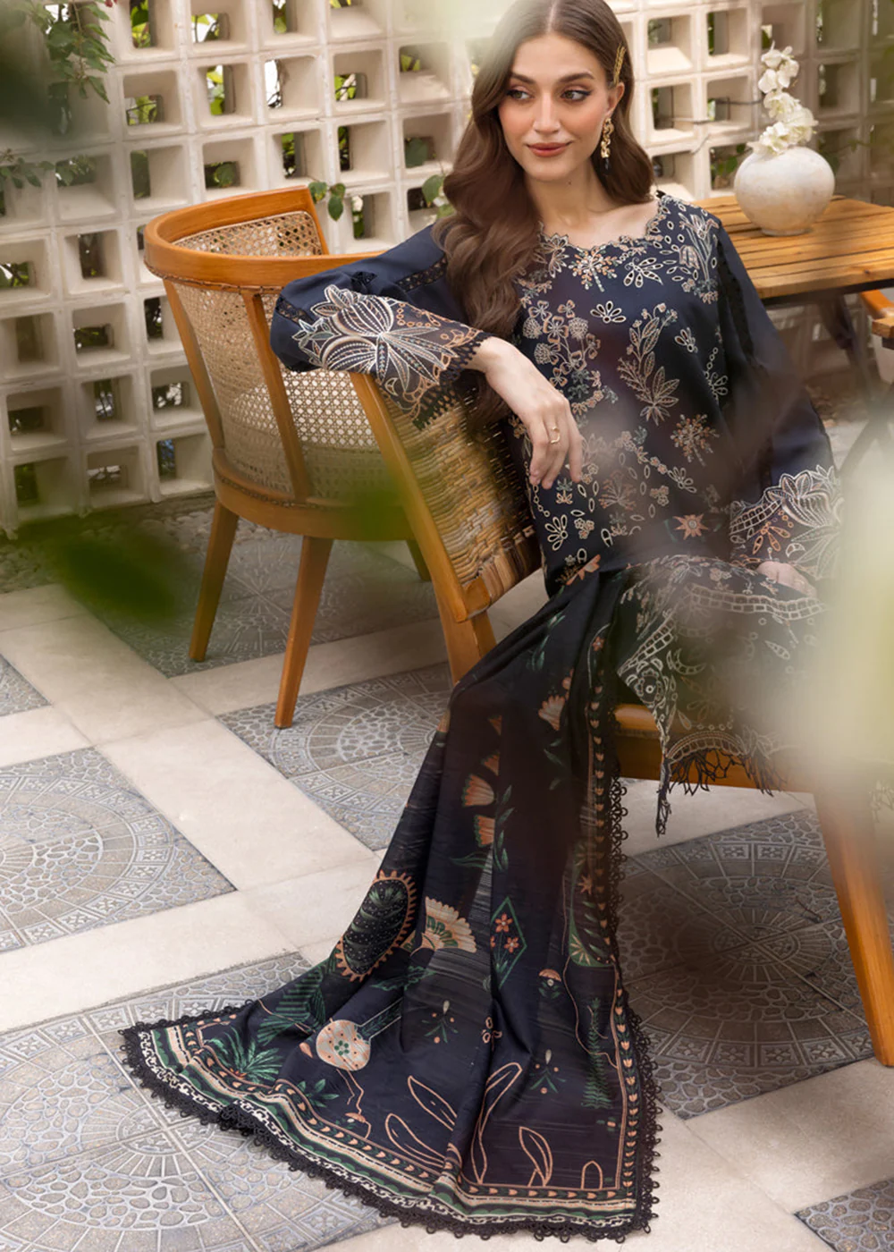 Carnation Luxury Festive Edit ’25 by Rang Rasiya | Liaro - Image 4