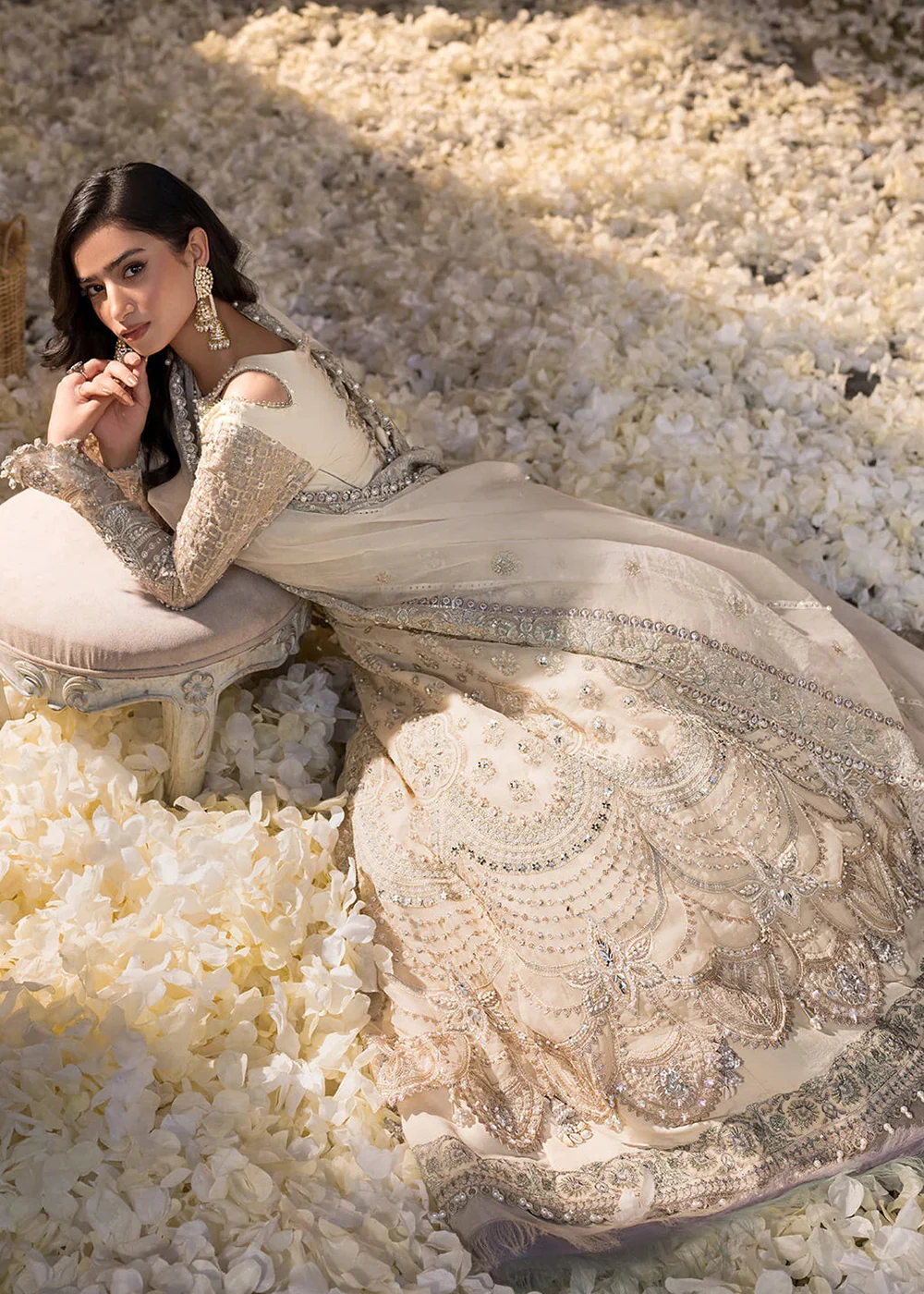 Celebrations Formals Collection '24 by Elaf | EFH-05 PARIZAAD - Image 5
