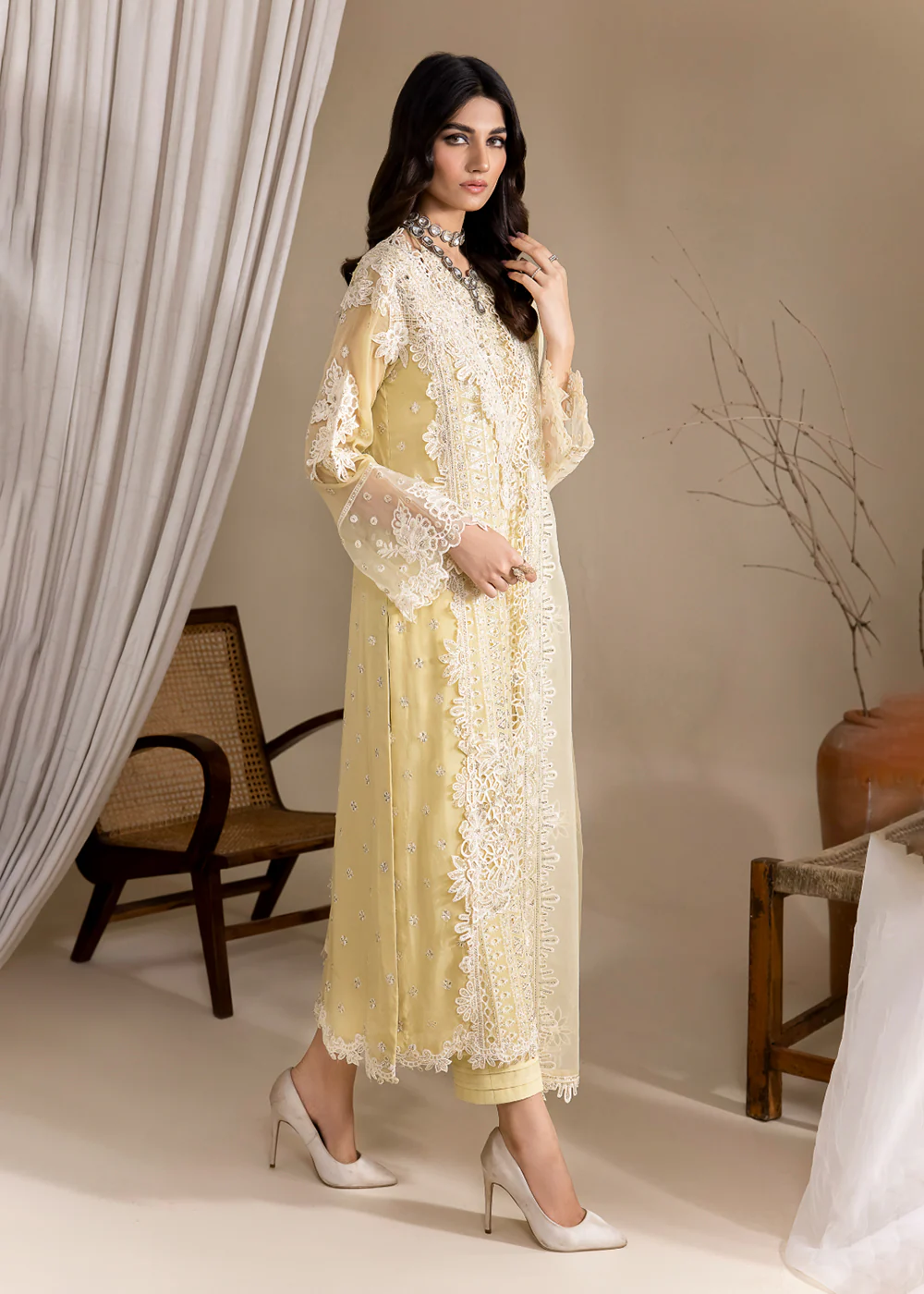 Chinnon Chifffon 2023 by Iznik | CC-23 - DELILAH - Image 4