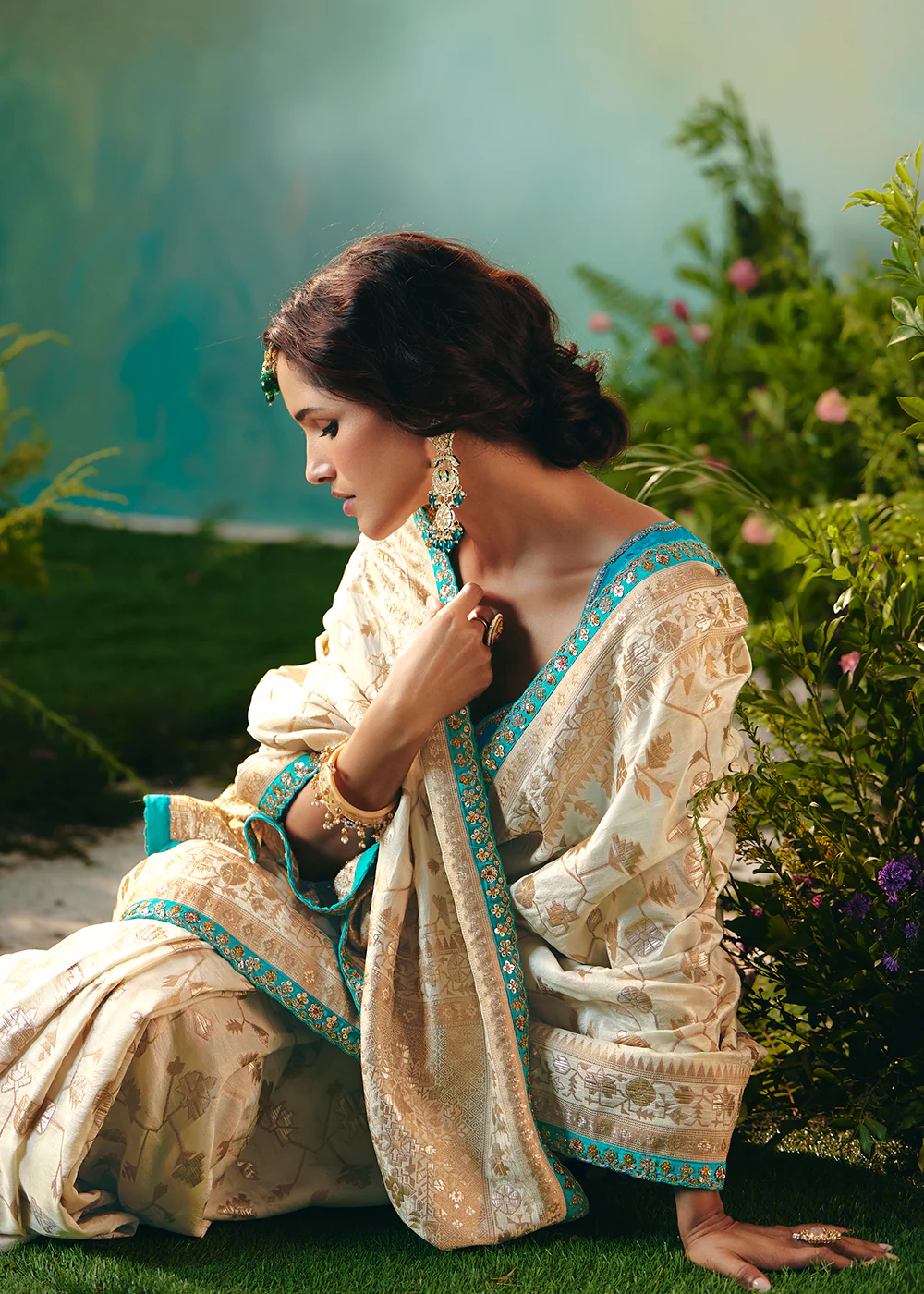 Cream Premium Dola Viscose Silk Wedding Wear Saree - Image 4