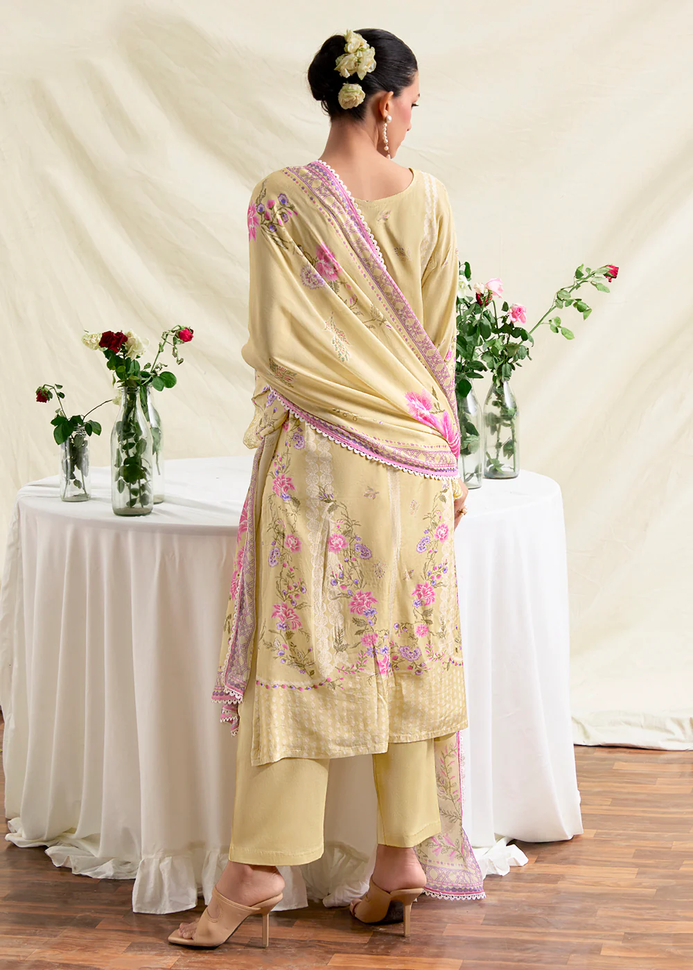 Cream Resham Embroidery & Digital Printed Salwar Suit - Image 3