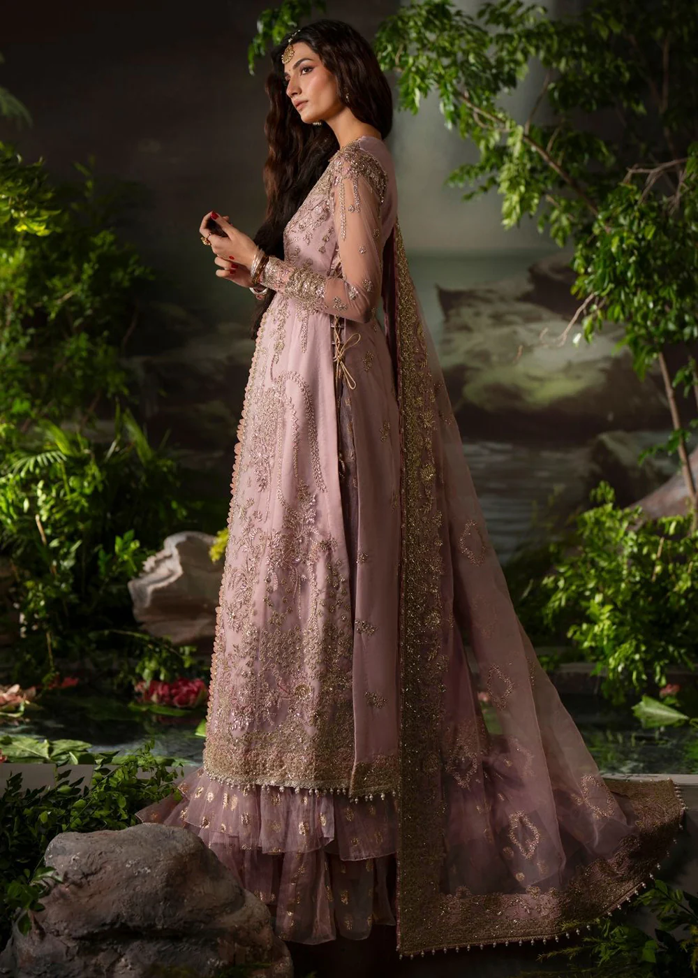 Dastan E Ishq Luxury Formals '25 by AJR Couture | DHANAK - Image 4