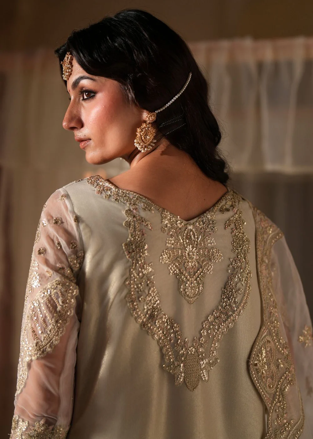Dastan E Ishq Luxury Formals '25 by AJR Couture | NEGHMA - Image 4