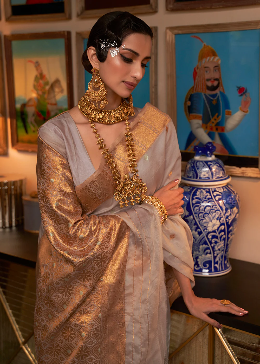 Drizzling Grey Blended Woven Zari Organza Silk Saree - Image 2