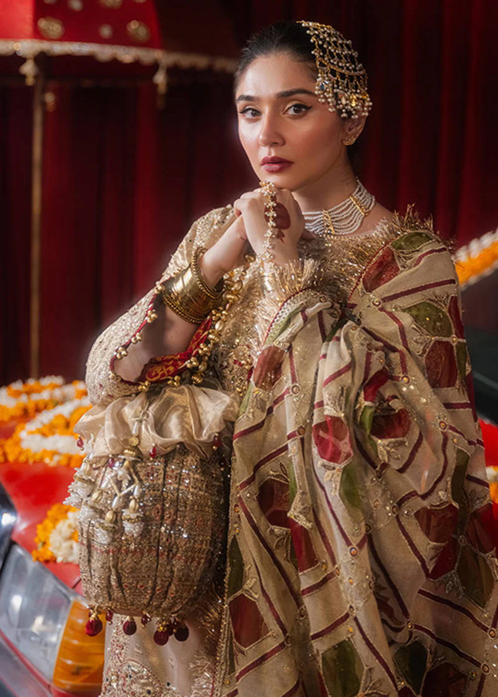 Dur E Nayab Luxury Wedding Formals '24 by MNR | KHUSHI - Image 4
