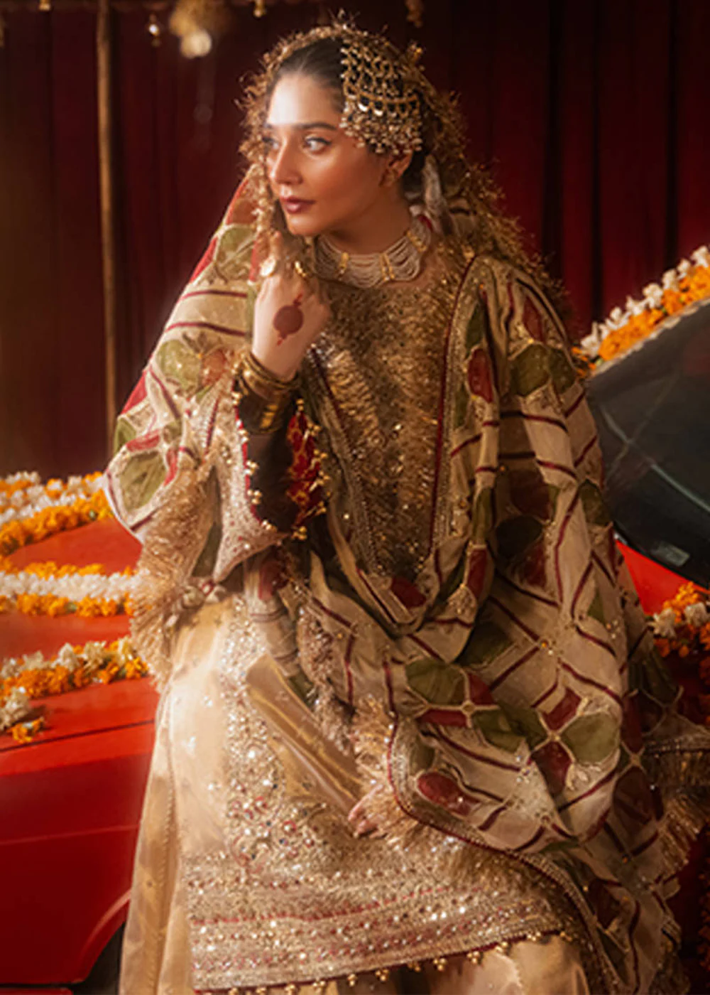 Dur E Nayab Luxury Wedding Formals '24 by MNR | KHUSHI - Image 5