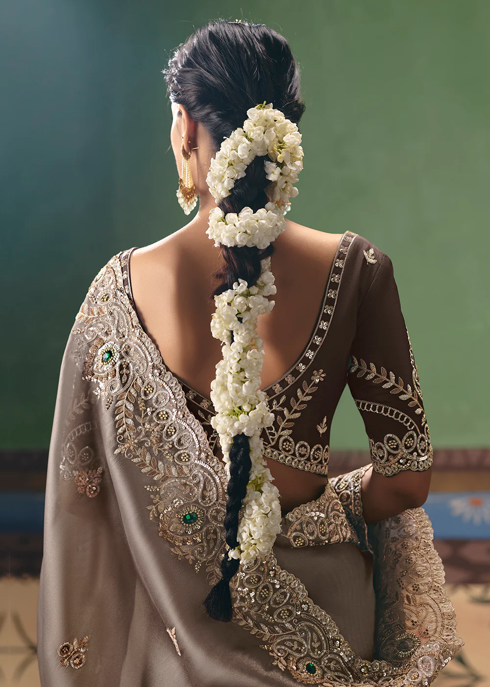 Dusty Grey Premium Fancy Fabric Designer Party Wear Saree - Image 3