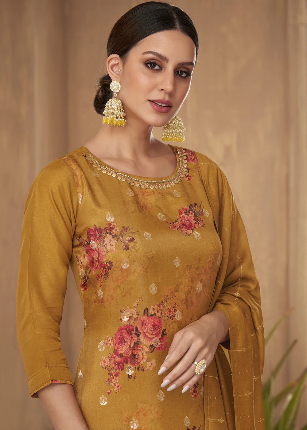 Excellent Yellow Russian Silk Embroidered Pant Style Suit - Image 2