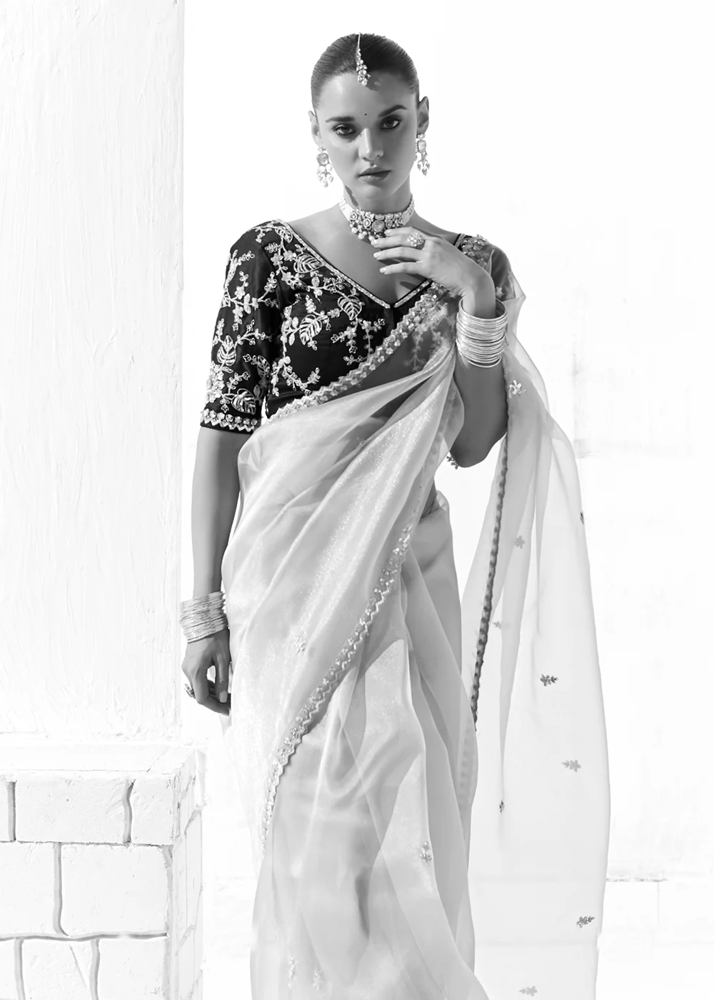 Fabulous Grey Organza Tissue Embroidered Designer Saree - Image 4