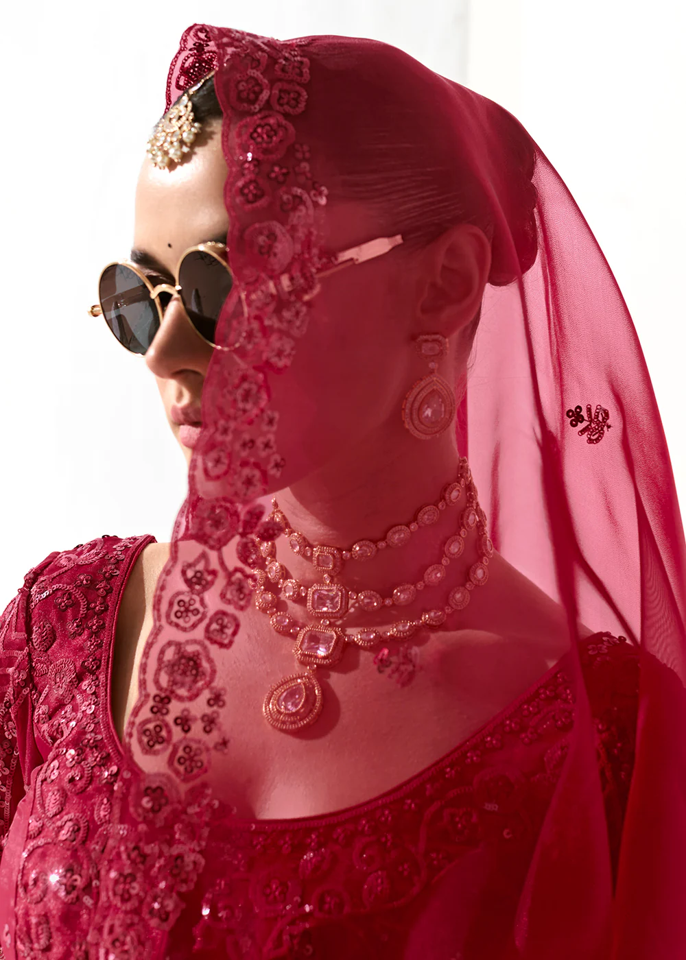 Fabulous Red Organza Tissue Embroidered Designer Saree - Image 8