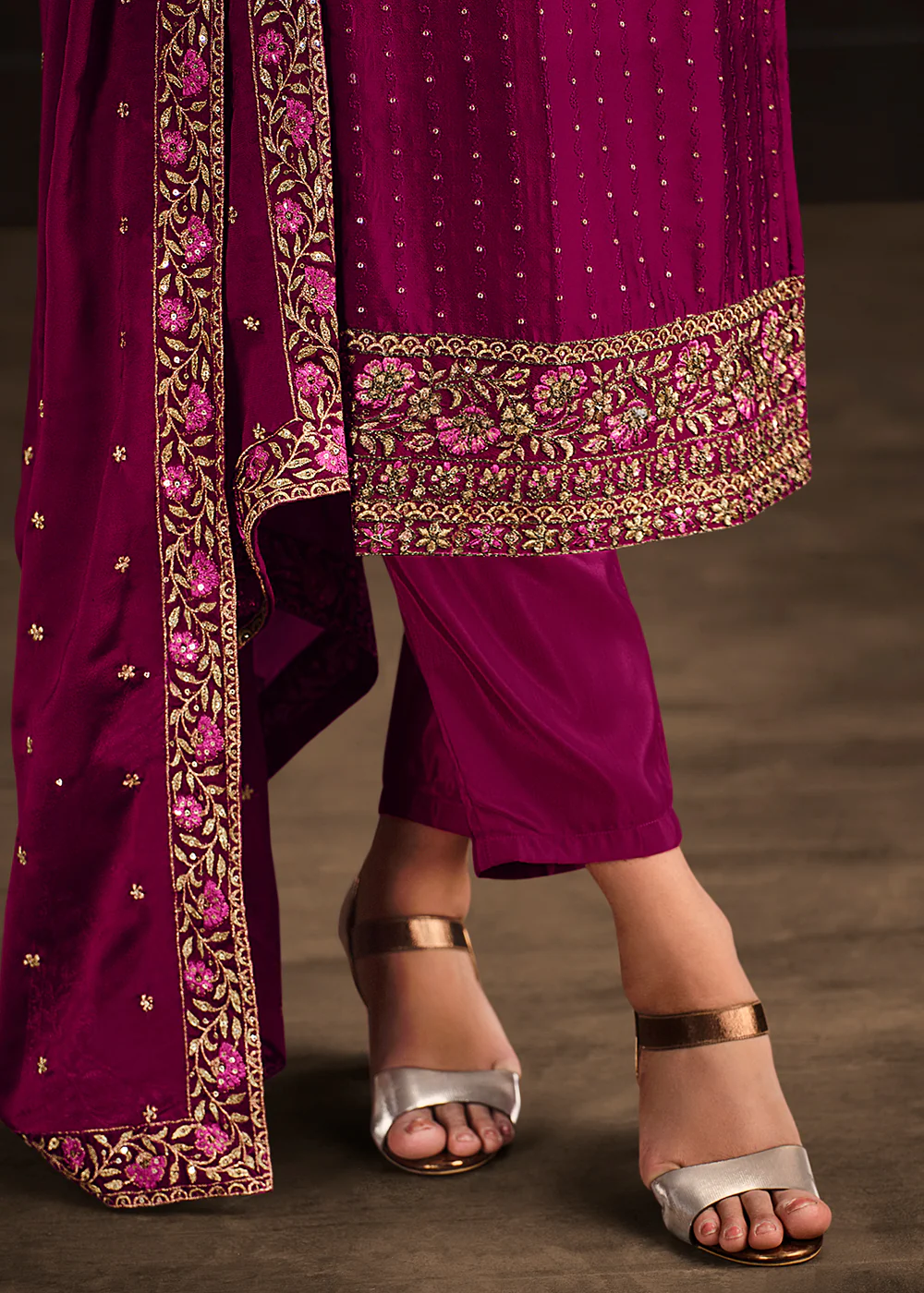 Fancy Georgette Elegant Magenta Pakistani Style Salwar Suit - Image 4