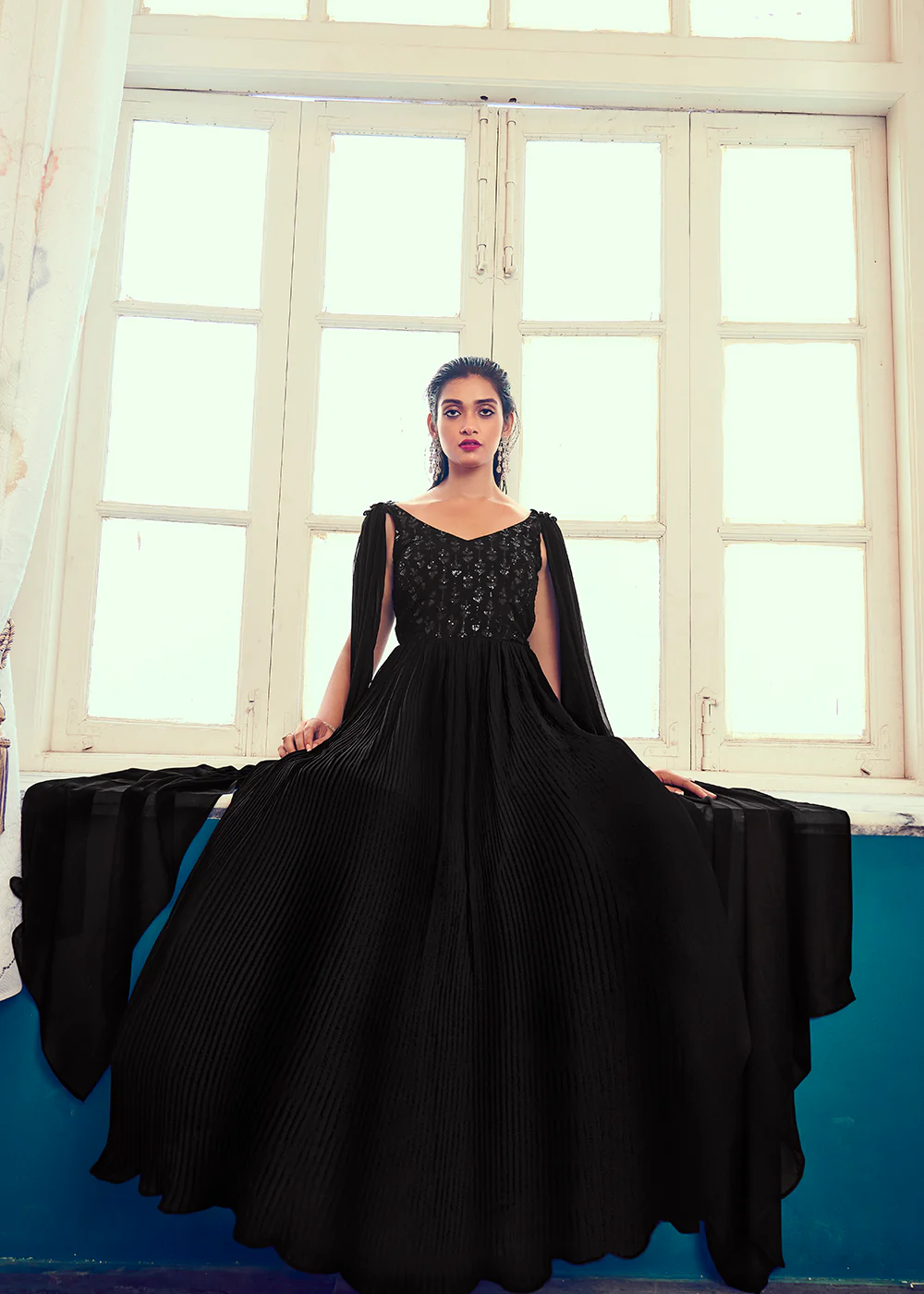 Georgette Pretty Black Sequins & Thread Party Wear Gown - Image 4