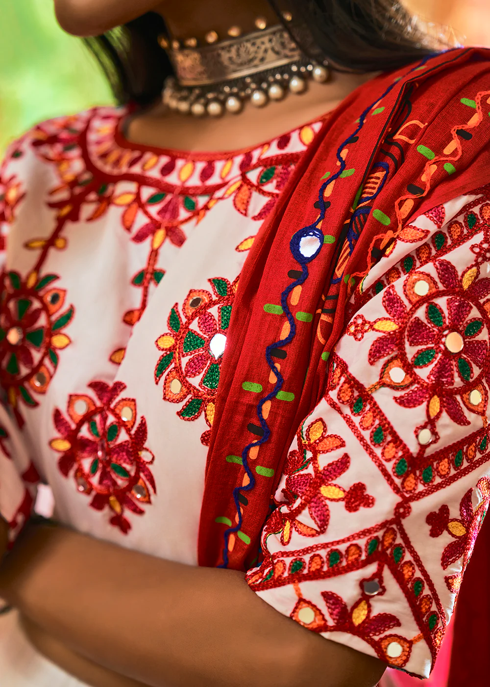 Glamorous White Maslin Cotton Navratri Chaniya Choli - Image 5