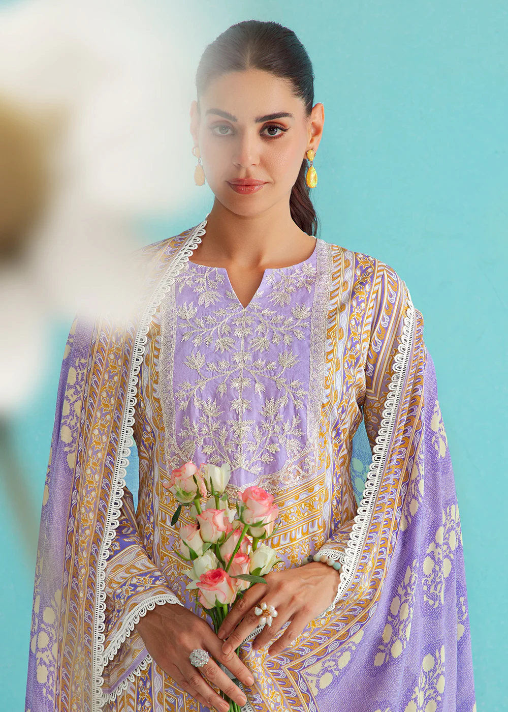 Gorgeous Lilac Lawn Embroidered Festive Salwar Suit - Image 2
