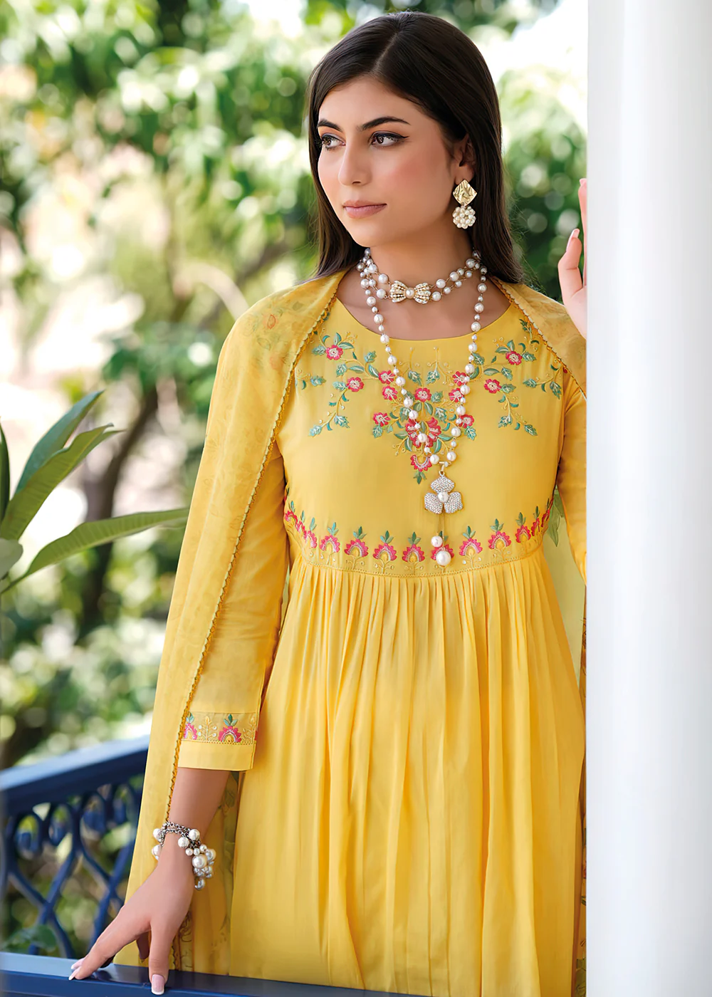 Graceful Yellow Mal Mal Cotton Casual Look Salwar Suit - Image 2