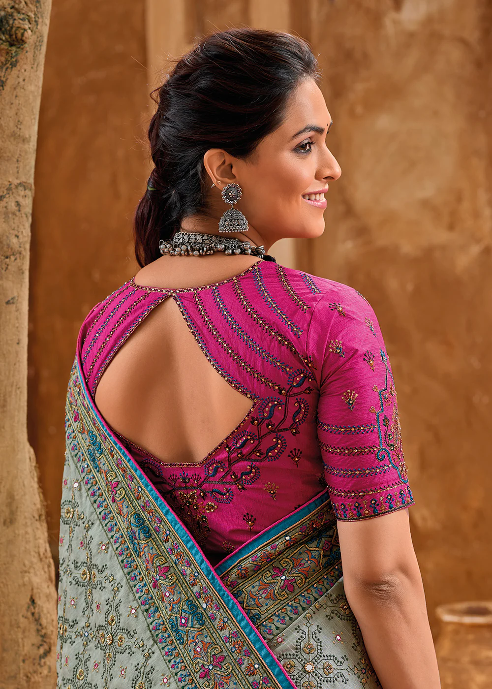 Green Kachhi Work Embroidered Traditional Banarasi Saree - Image 3