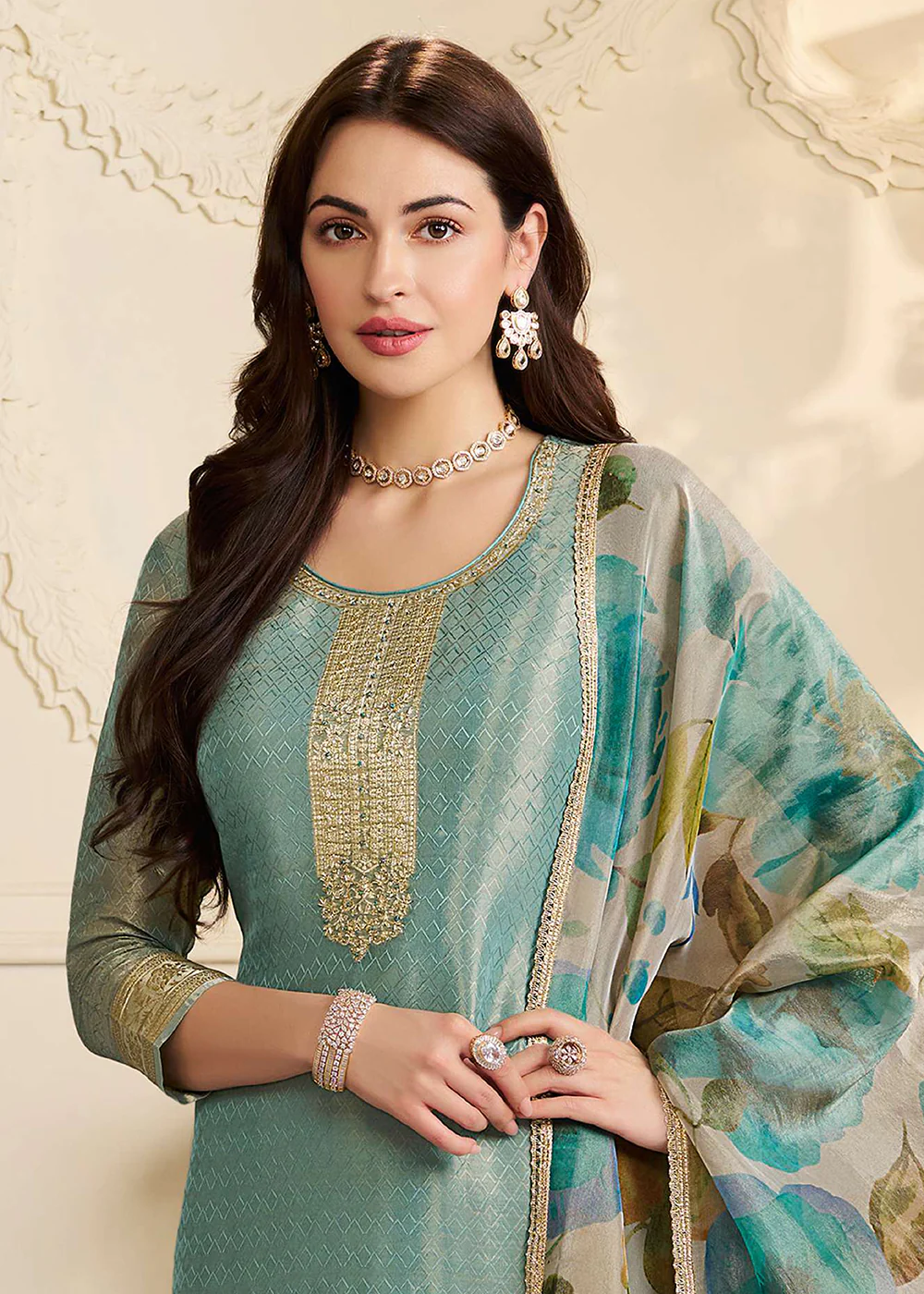 Green Kanchipuram Silk Embroidered Pant Style Suit - Image 2