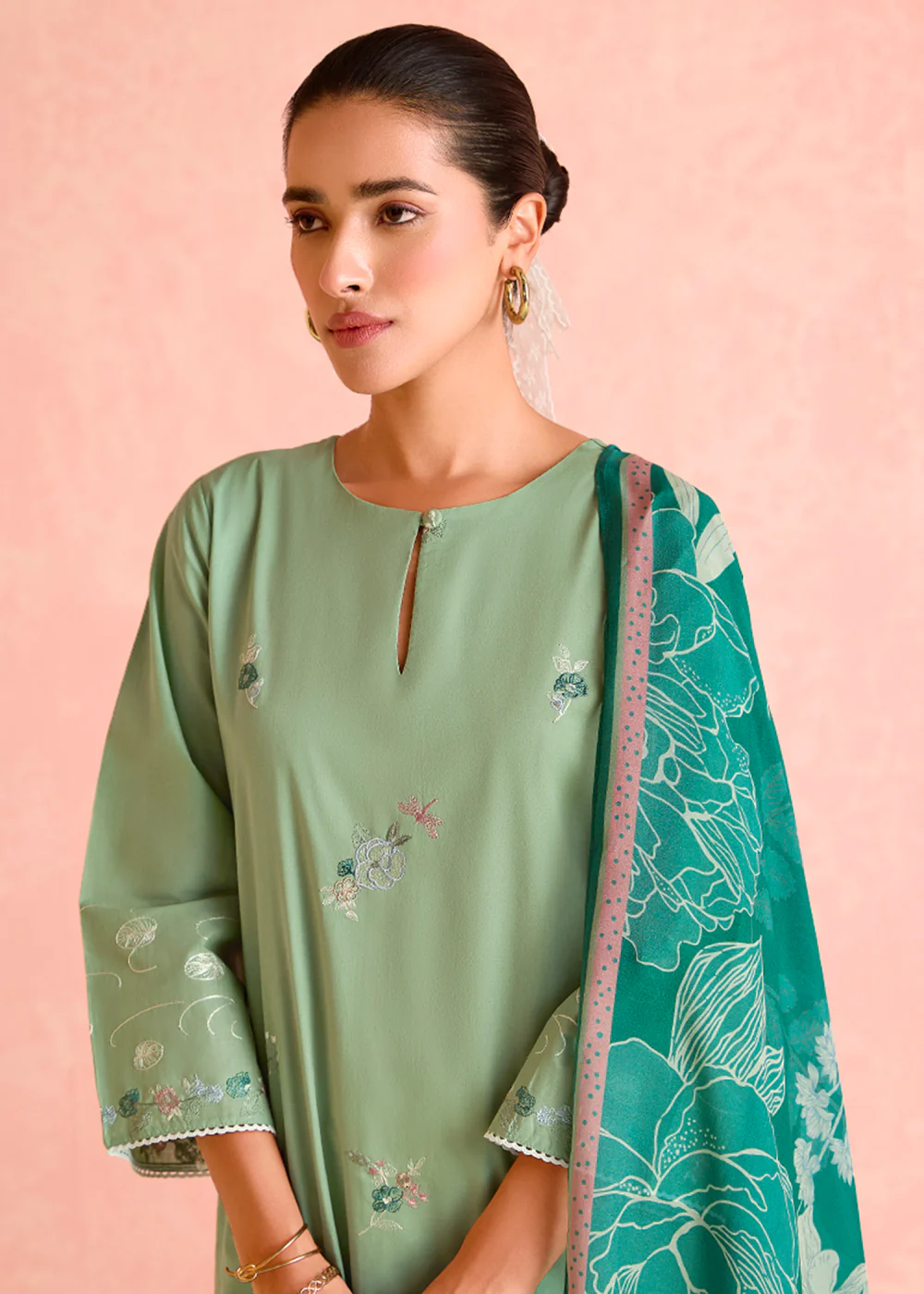 Green Pure Lawn Resham Embroidered Festive Salwar Kameez - Image 2