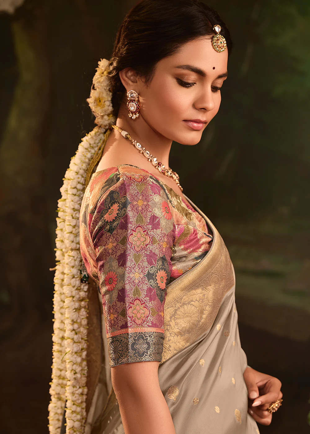 Grey Pure Crepe Dola Silk Wedding Festive Saree - Image 5