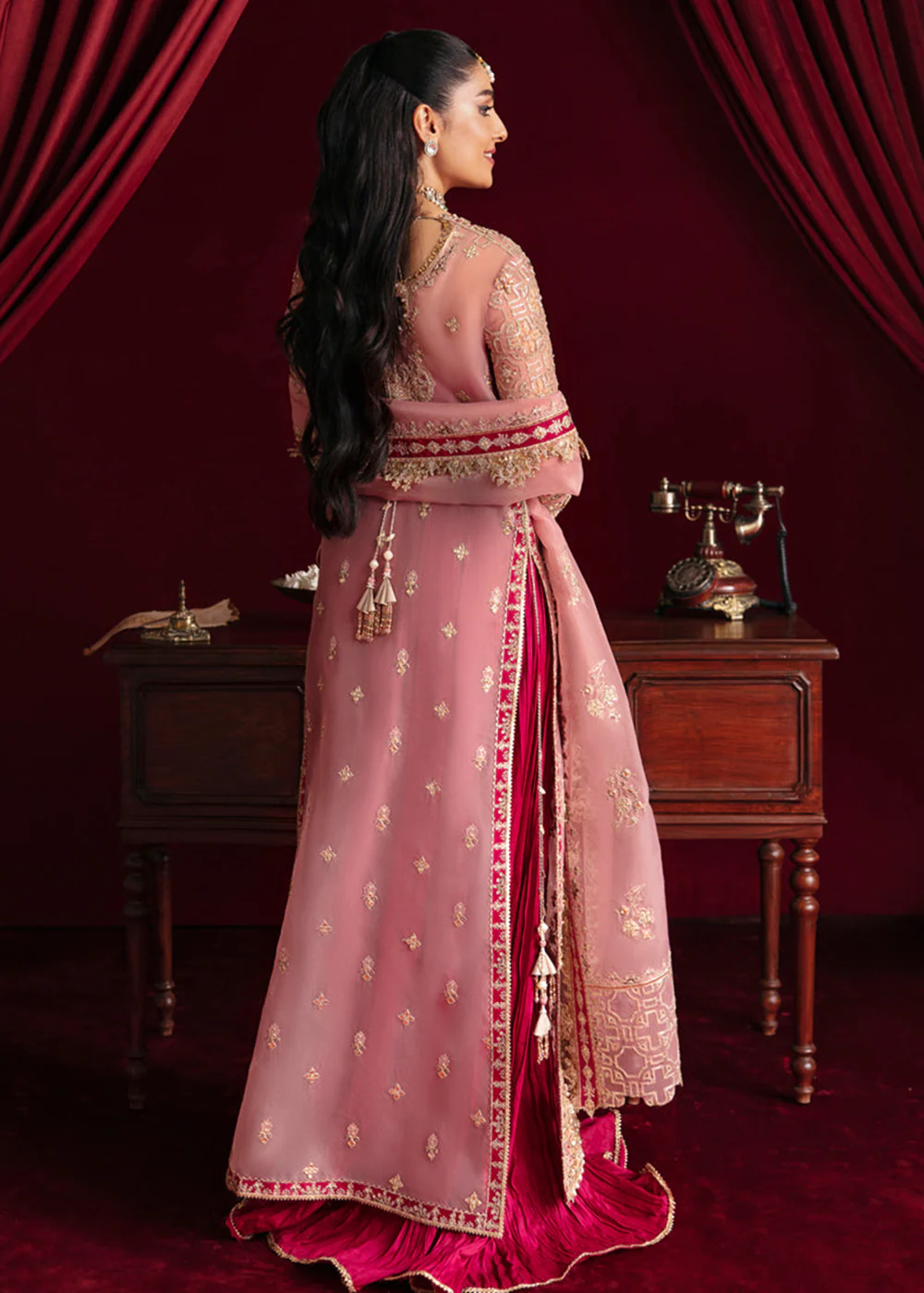 Heer Ranjha Luxury Formals 2023 By Qalamkar | HR-06 ARISHA - Image 3