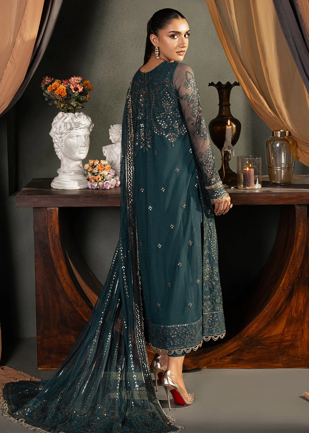 Heritage Luxury Formals '24 by Zarif | ZHF 04 ARHA - Image 3