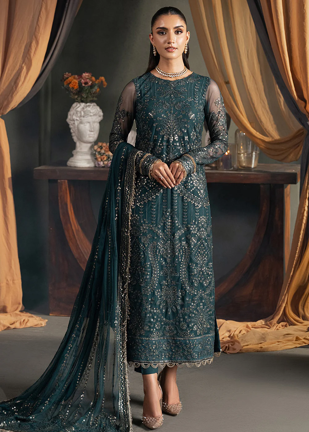 Heritage Luxury Formals '24 by Zarif | ZHF 04 ARHA - Image 4