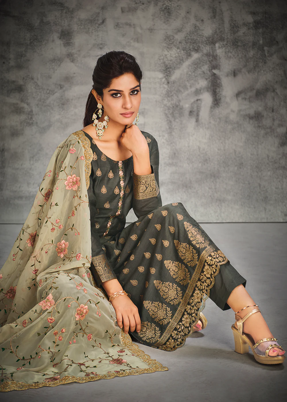 Jacquard Silk Adorning Grey Pakistani Style Pant Suit - Image 3
