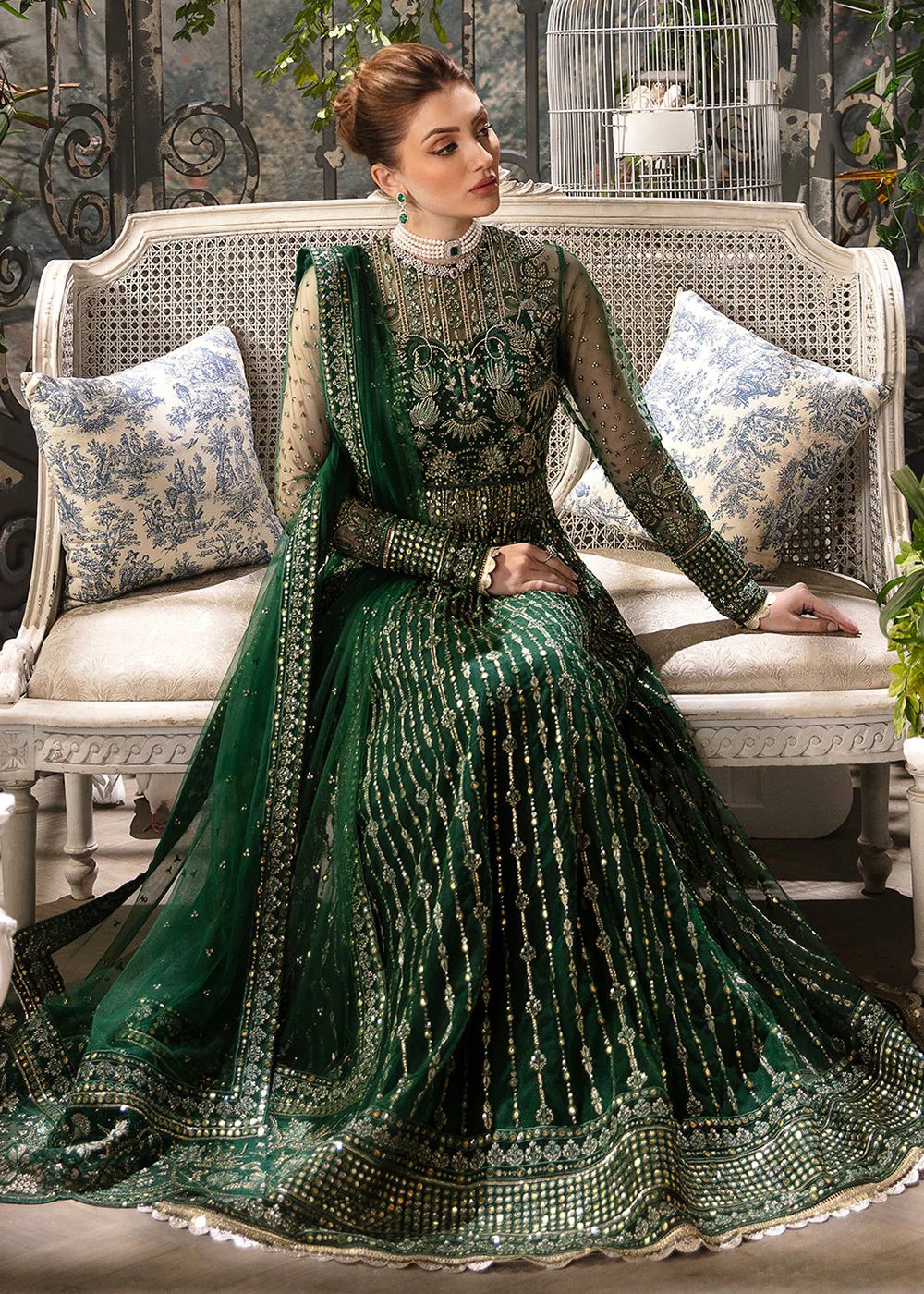 La Fuchsia Luxury Formals '24 by Afrozeh | Fiora - Image 5