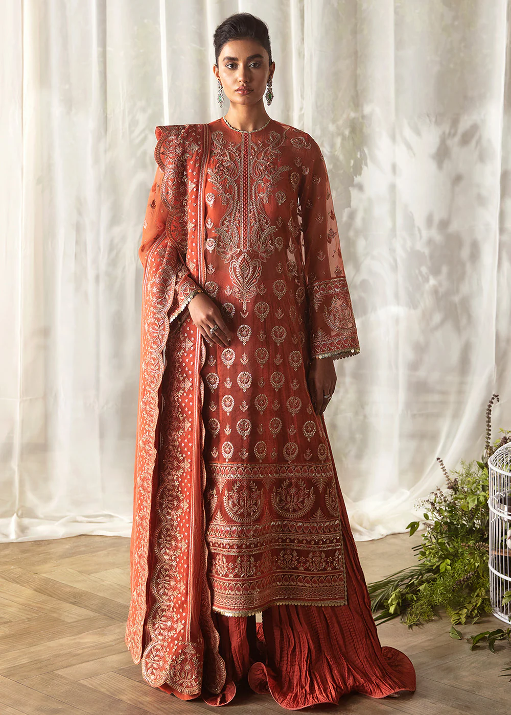 La Fuchsia Luxury Formals '24 by Afrozeh | Sierra