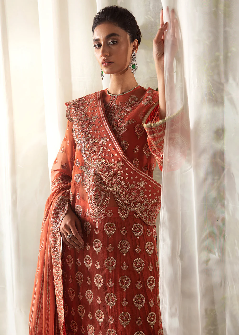 La Fuchsia Luxury Formals '24 by Afrozeh | Sierra - Image 5
