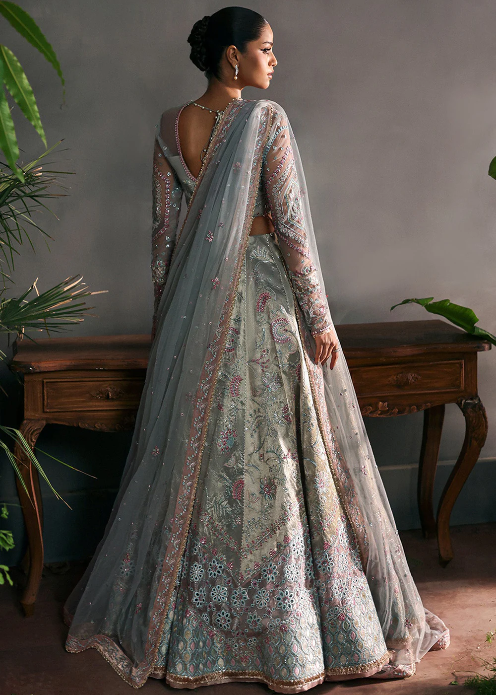La Fuchsia Luxury Formals '25 by Afrozeh | Elanora - Image 3