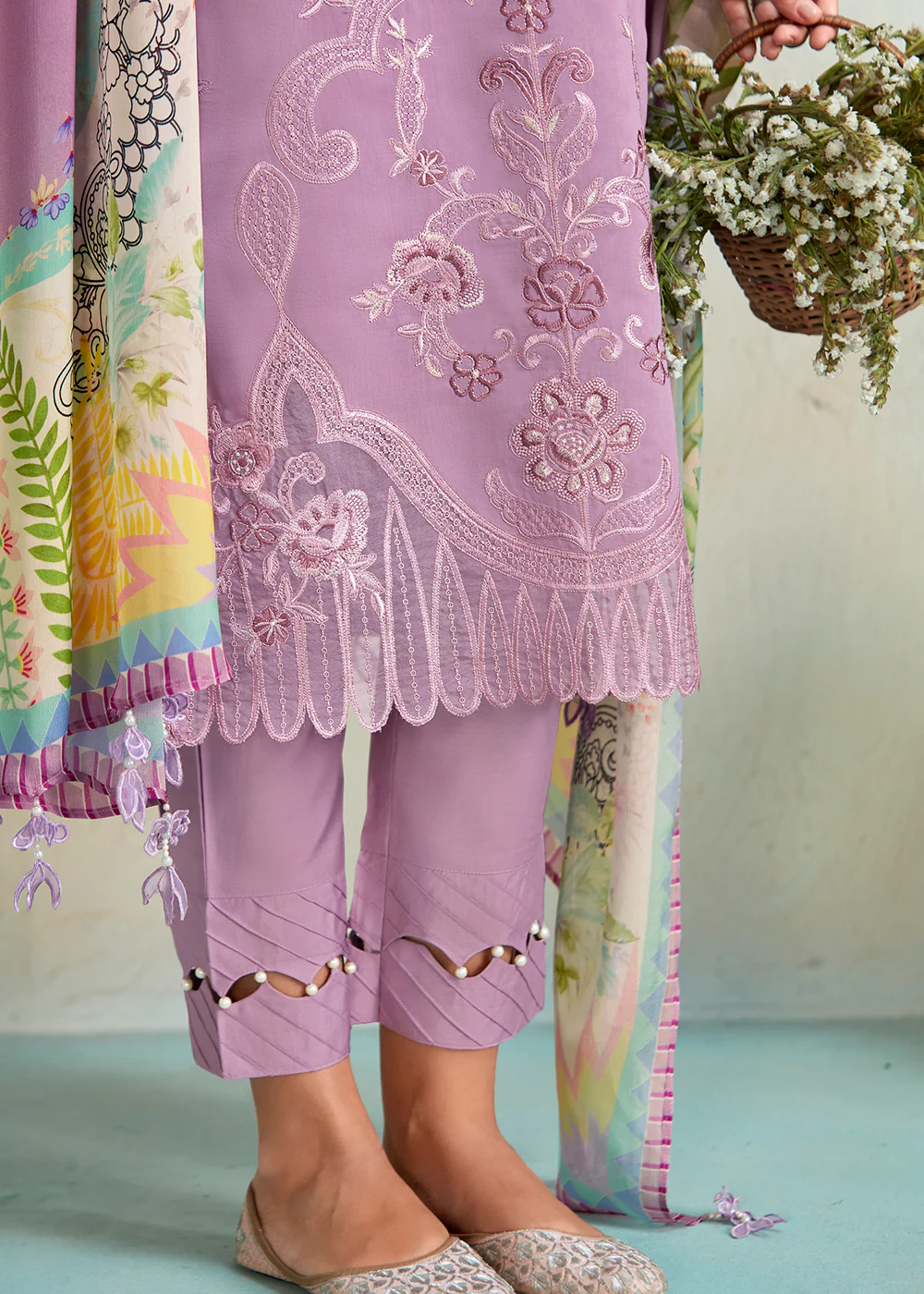 Lilac Pink Pure Muslin Resham Embroidered Salwar Suit - Image 4