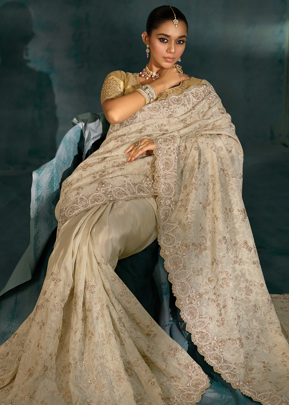 Lucknowi Cream Cut Dana & Mirror Work Designer Saree - Image 4